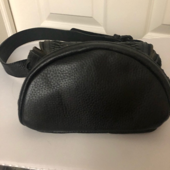 Cleobella Black woven belt bag Boho Size Med/ Lg - Picture 7 of 9